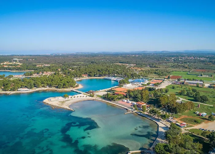 Nice Apartment In Basanija With Wifi *